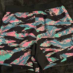 TACHUNTFISH Retro Tigre Athletic Shorts